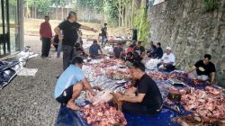Gerindra Kota Tasikmalaya Sembelih 4 Ekor Sapi Kurban, Bagikan 700 Kantong Daging kepada Masyarakat