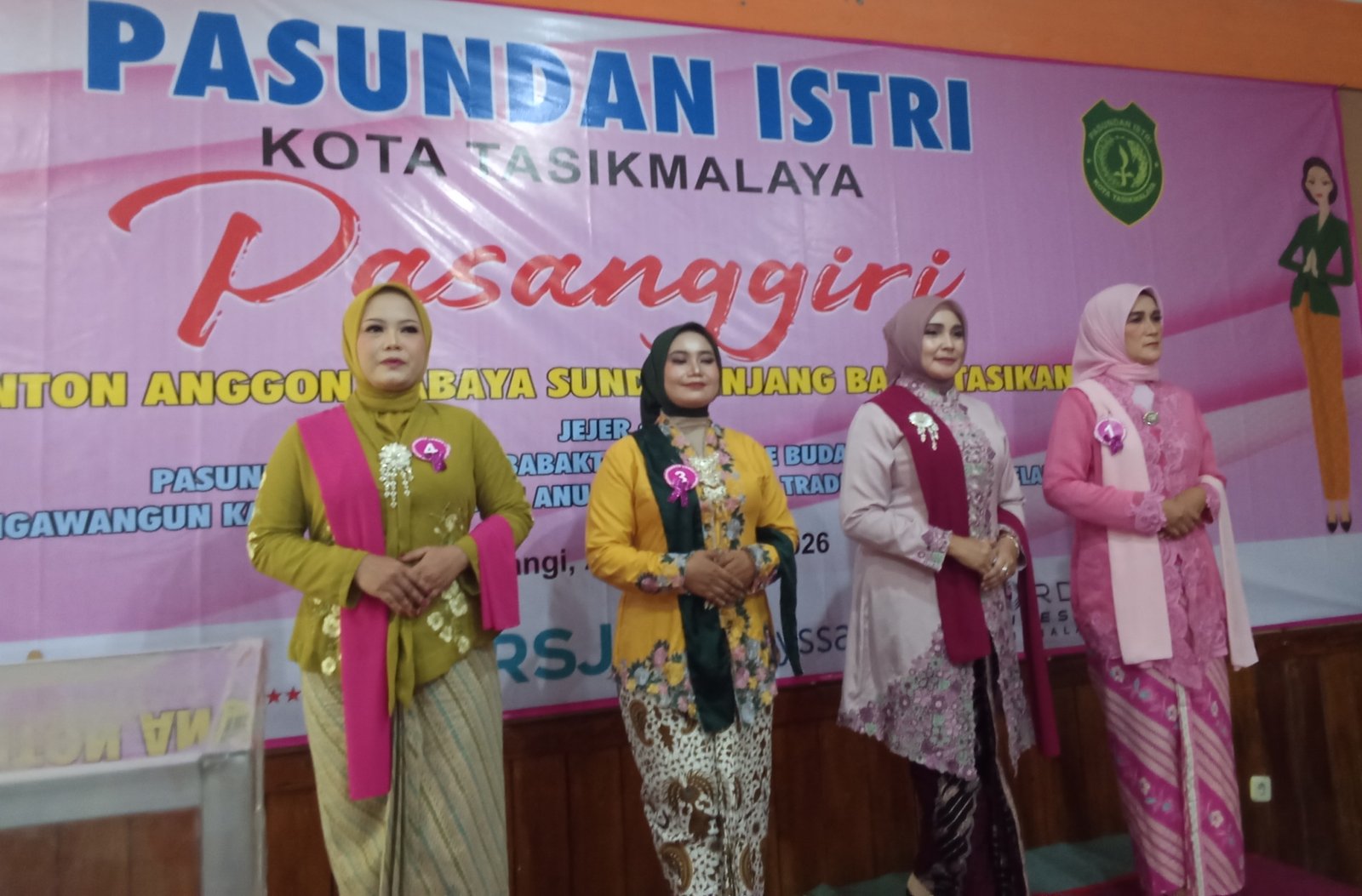 PASI Tasikmalaya Dorong Generasi Muda Kenakan Kebaya dan Batik Lokal